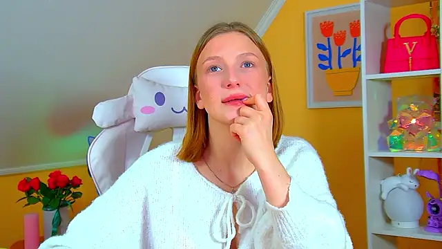 BeatriceBinoche online show from April 2026 06:36:01 PM