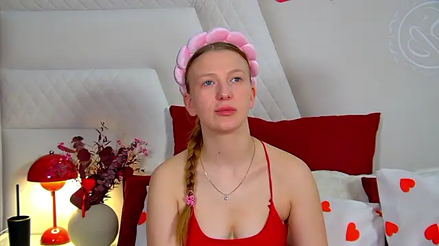 BeatriceBinoche online show from February 2026 06:57:02 AM