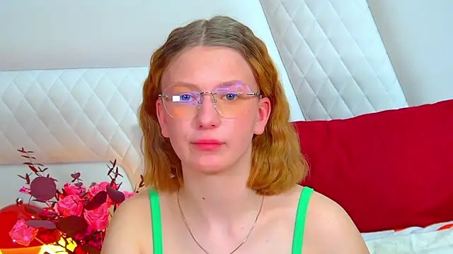 BeatriceBinoche online show from April 2026 06:43:01 PM