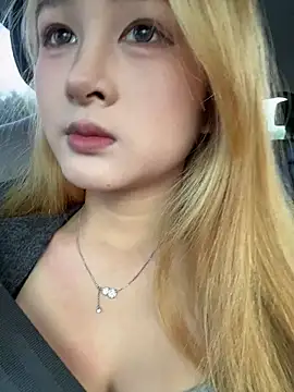 Snapshot of yuki_june chatting on November 2025 08:52:01 AM yuki june online show from November 2025 08:52:01 AM