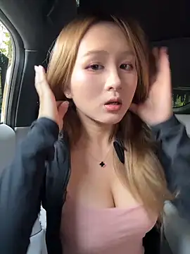 yuki june online show from May 2026 09:01:01 AM