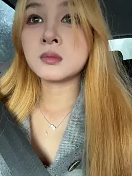 Snapshot of yuki_june chatting on November 2025 09:03:01 AM yuki june online show from November 2025 09:03:01 AM