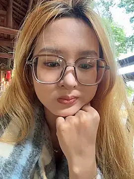 yuki june online show from December 2025 08:47:01 AM