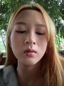 Snapshot of yuki_june chatting on November 2025 09:35:02 AM yuki june online show from November 2025 09:35:02 AM