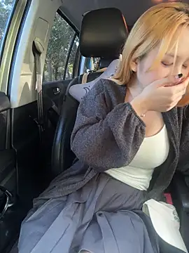 Snapshot of yuki_june chatting on November 2025 09:02:02 AM yuki june online show from November 2025 09:02:02 AM