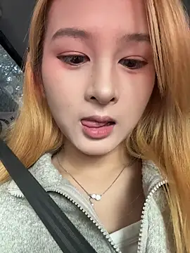 Snapshot of yuki_june chatting on November 2025 09:24:02 AM yuki june online show from November 2025 09:24:02 AM