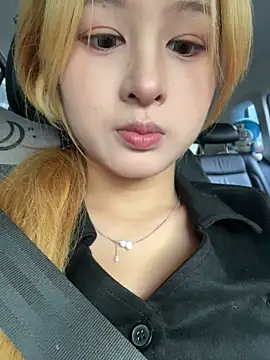 Snapshot of yuki_june chatting on October 2025 08:48:02 AM yuki june online show from October 2025 08:48:02 AM