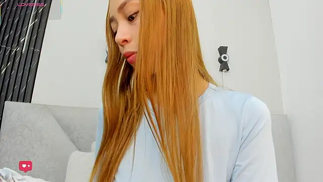 Naomi Rousse online show from February 2026 01:01:02 PM