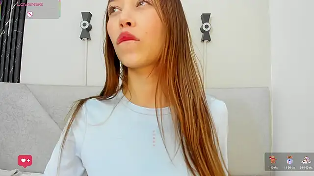 Naomi Rousse online show from December 2025 12:37:01 PM