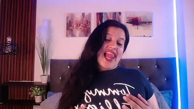 Andrea secret  online show from November 2025 02:43:01 PM