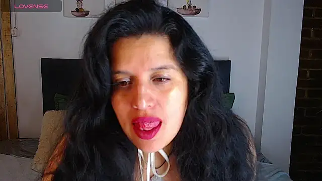 Andrea secret  online show from November 2025 02:32:01 PM