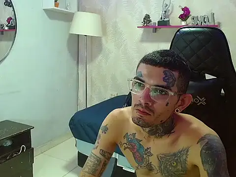 boy tatto777 online show from September 2025 02:34:01 PM