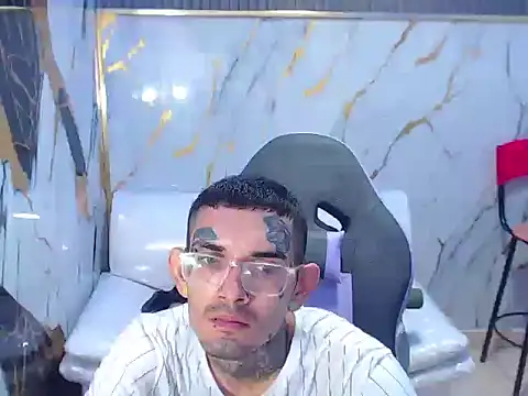 boy tatto777 online show from September 2025 02:01:02 PM