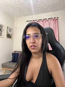 Valerygomez02 online show from October 2025 09:27:02 PM