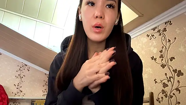 Snapshot of marry_dreams chatting on September 2025 08:19:02 AM marry dreams online show from September 2025 08:19:02 AM