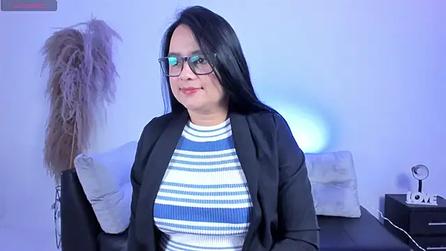 Megancoxx online show from October 2025 11:00:01 AM