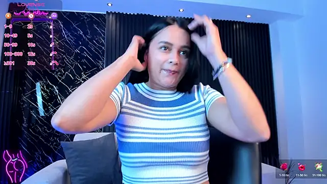 Snapshot of Megancoxx chatting on November 2025 12:22:01 PM Megancoxx online show from November 2025 12:22:01 PM