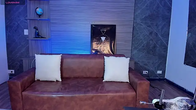 Snapshot of Megancoxx chatting on November 2025 10:59:02 AM Megancoxx online show from November 2025 10:59:02 AM