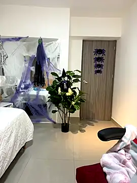 EMILIIA RICHTER   online show from October 2025 11:13:01 AM