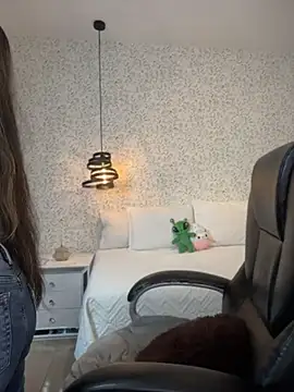 EMILIIA RICHTER   online show from May 2026 08:16:02 PM