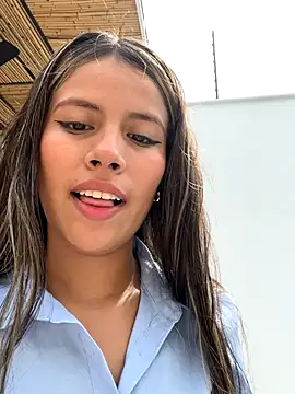 EMILIIA RICHTER   online show from October 2025 07:10:01 PM