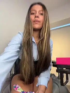 EMILIIA RICHTER   online show from March 2026 07:51:01 PM