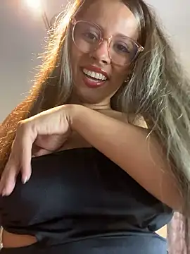 EMILIIA RICHTER   online show from November 2025 06:45:01 PM