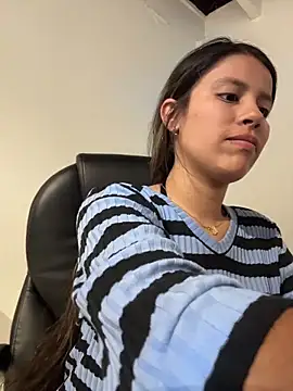 EMILIIA RICHTER   online show from April 2026 06:30:02 PM