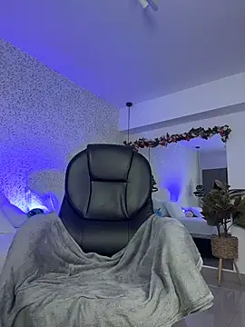 EMILIIA RICHTER   online show from March 2026 07:43:02 PM