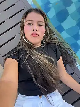 Snapshot of EMILIIA_RICHTER__ chatting on January 2026 06:25:02 PM EMILIIA RICHTER online show from January 2026 06:25:02 PM