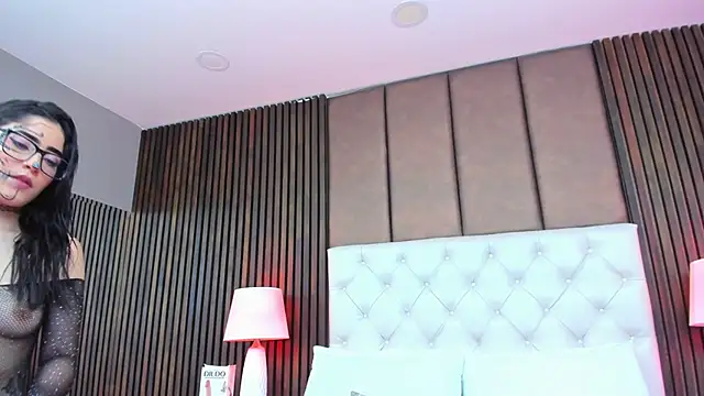 Snapshot of SamyySwet chatting on October 2025 08:52:01 PM SamyySwet online show from October 2025 08:52:01 PM