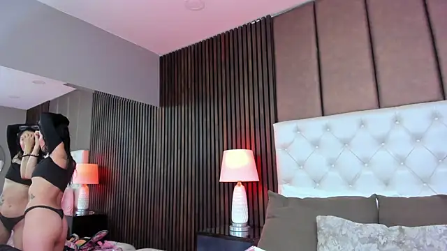 Snapshot of SamyySwet chatting on November 2025 01:04:02 AM SamyySwet online show from November 2025 01:04:02 AM