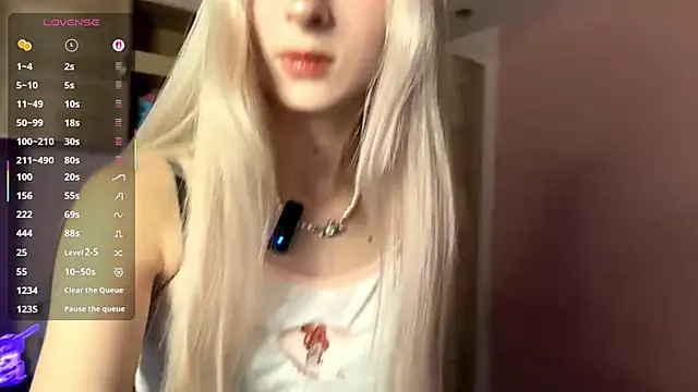 FridaAaberg online show from October 2025 06:32:02 AM