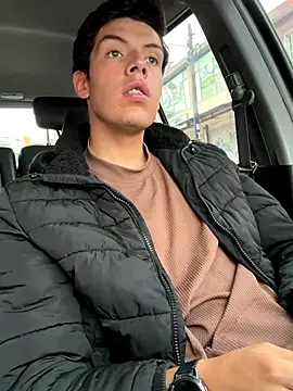 mattebret11 online show from October 2025 03:20:01 PM