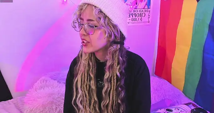 NekoWaifu online show from December 2025 01:32:02 PM