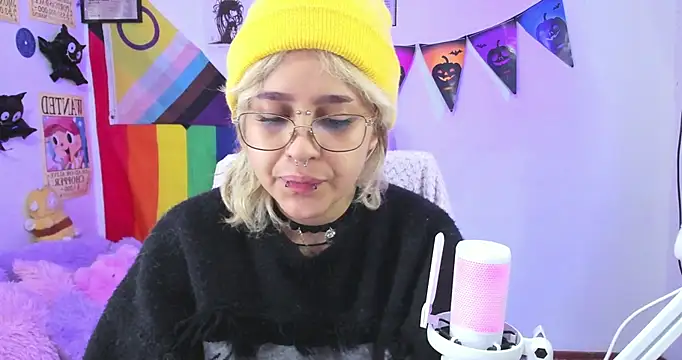 NekoWaifu online show from October 2025 01:12:02 PM