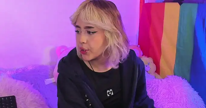 NekoWaifu online show from October 2025 01:12:02 PM