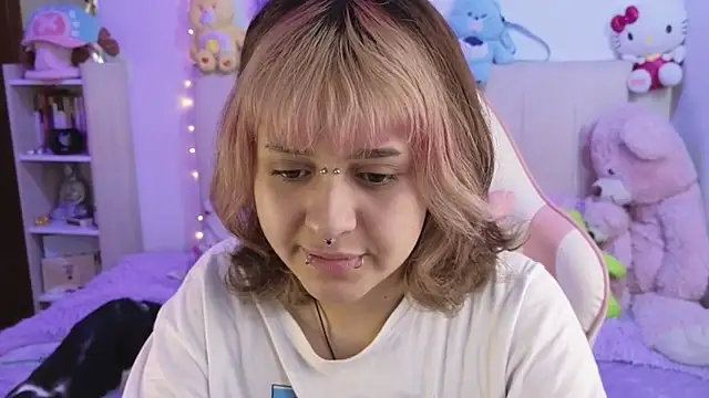 NekoWaifu online show from May 2026 02:31:01 PM