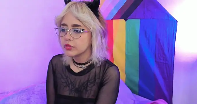 NekoWaifu online show from September 2025 12:33:01 PM