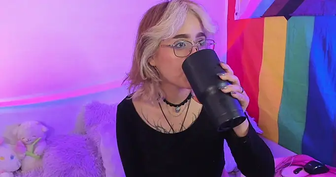 NekoWaifu online show from October 2025 12:52:01 PM