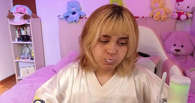 NekoWaifu online show from March 2026 01:29:02 PM