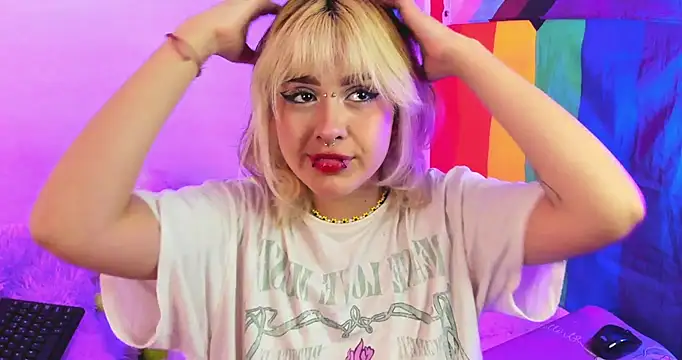 NekoWaifu online show from November 2025 01:15:01 PM