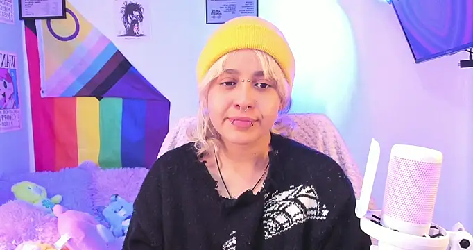 NekoWaifu online show from November 2025 01:26:02 PM