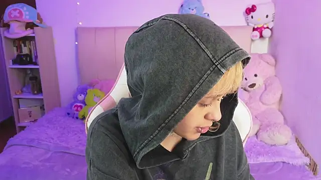NekoWaifu online show from June 2026 03:23:02 PM