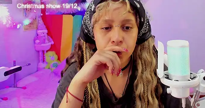 NekoWaifu online show from December 2025 01:59:02 PM