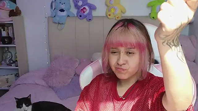 NekoWaifu online show from April 2026 02:13:01 PM