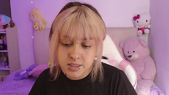 NekoWaifu online show from May 2026 02:03:01 PM