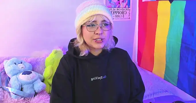 NekoWaifu online show from November 2025 01:26:01 PM