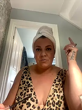 Snapshot of PoppyPrincessxox chatting on September 2025 11:06:02 AM PoppyPrincessxox online show from September 2025 11:06:02 AM