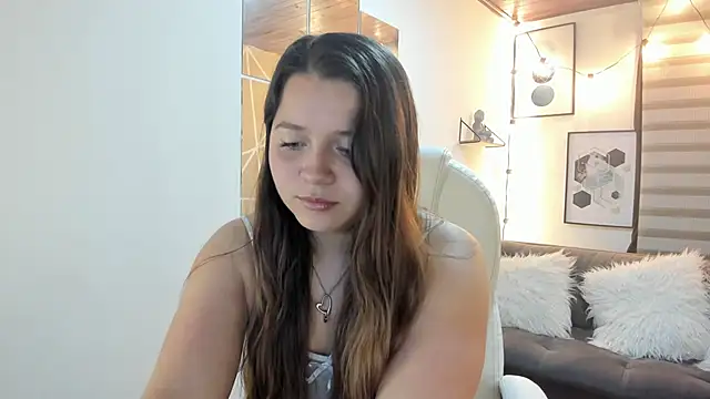 sophiee09  online show from October 2025 01:56:01 PM